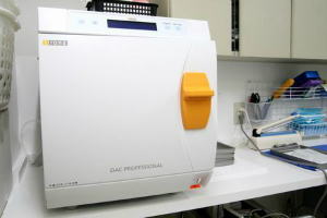 小型高圧蒸気滅菌器